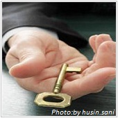 hand holding key